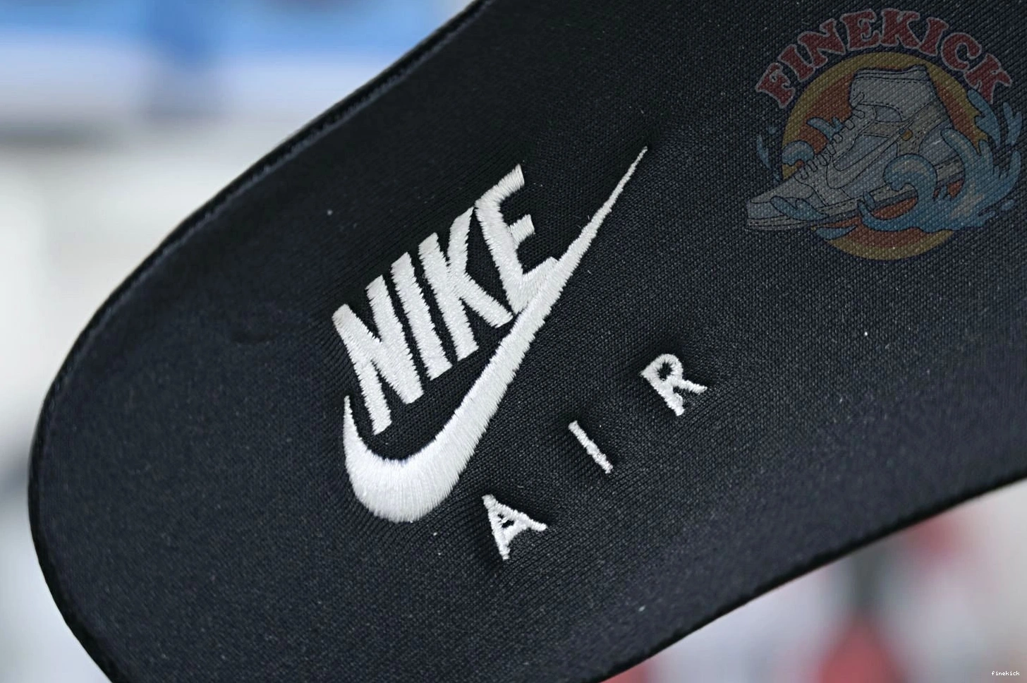 A Air MANIÉRE 5 x Jordan MA 0121